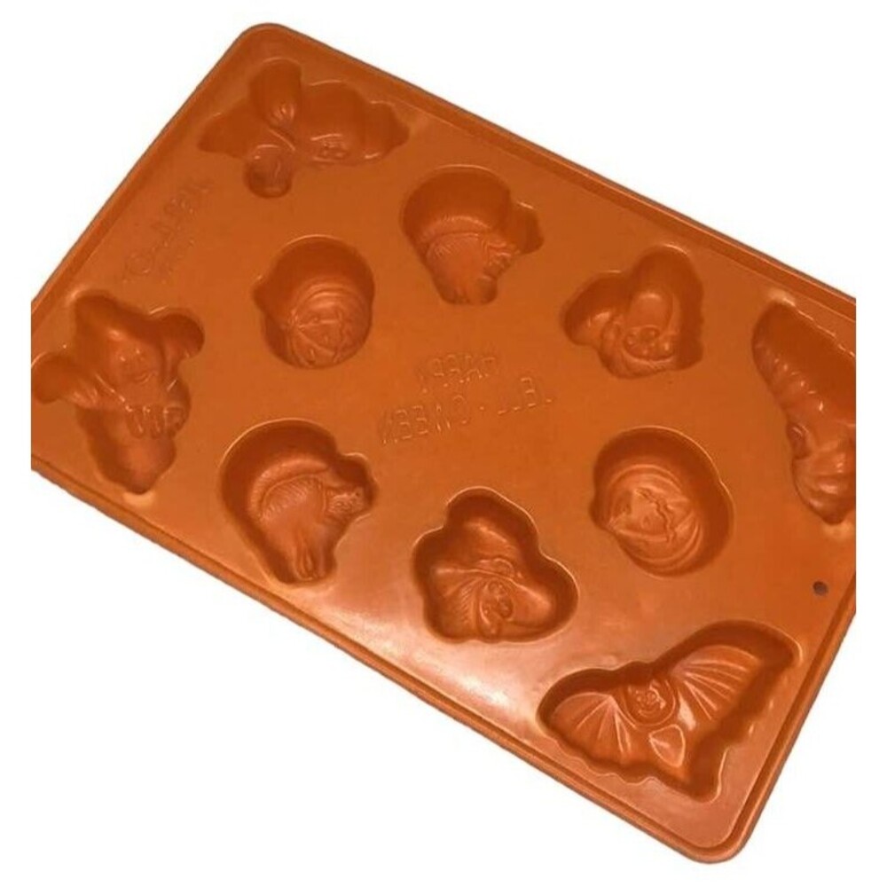 Jigglers Jello Halloween Mold Orange Bat Ghost Pumpkin Cat Witch Plastic